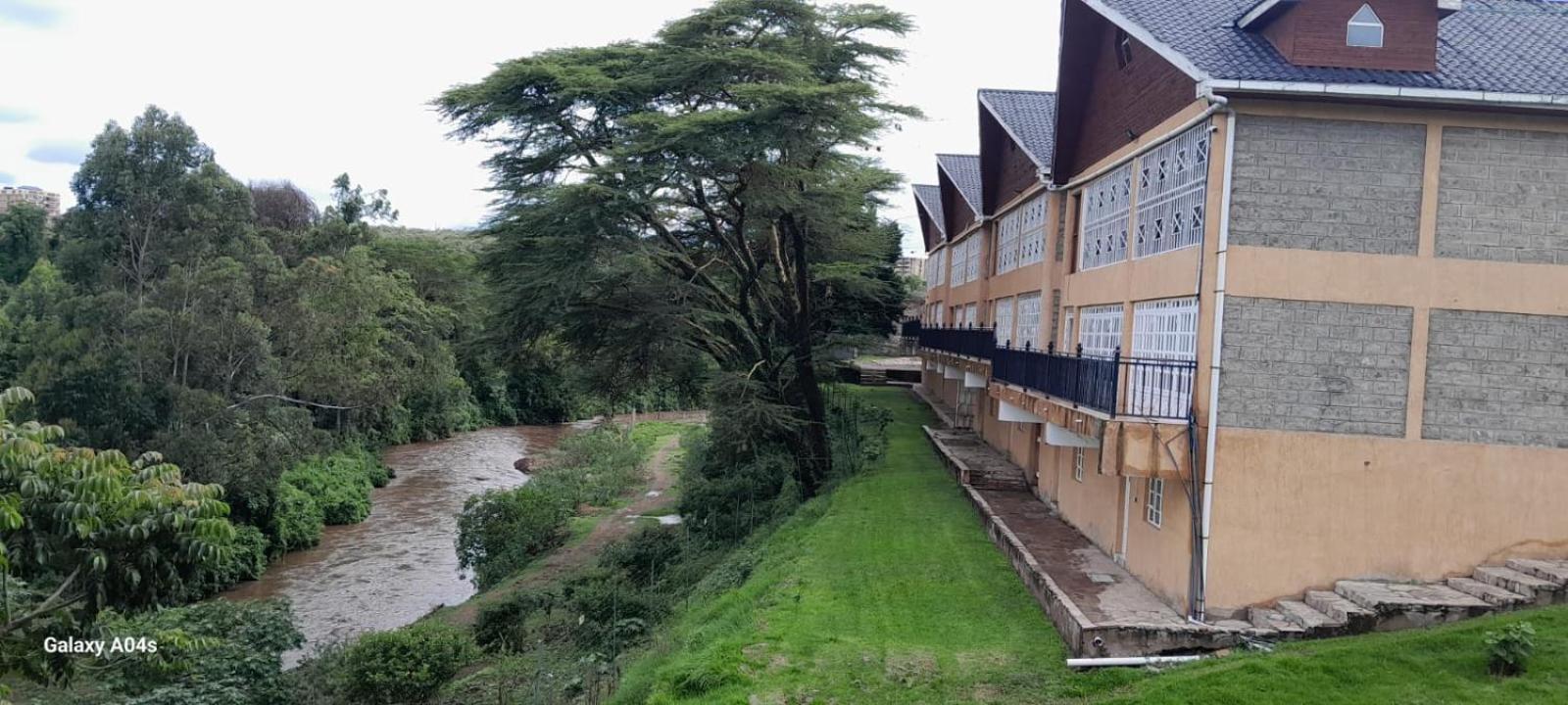 Esikar Gardens Hotel Narok Екстер'єр фото