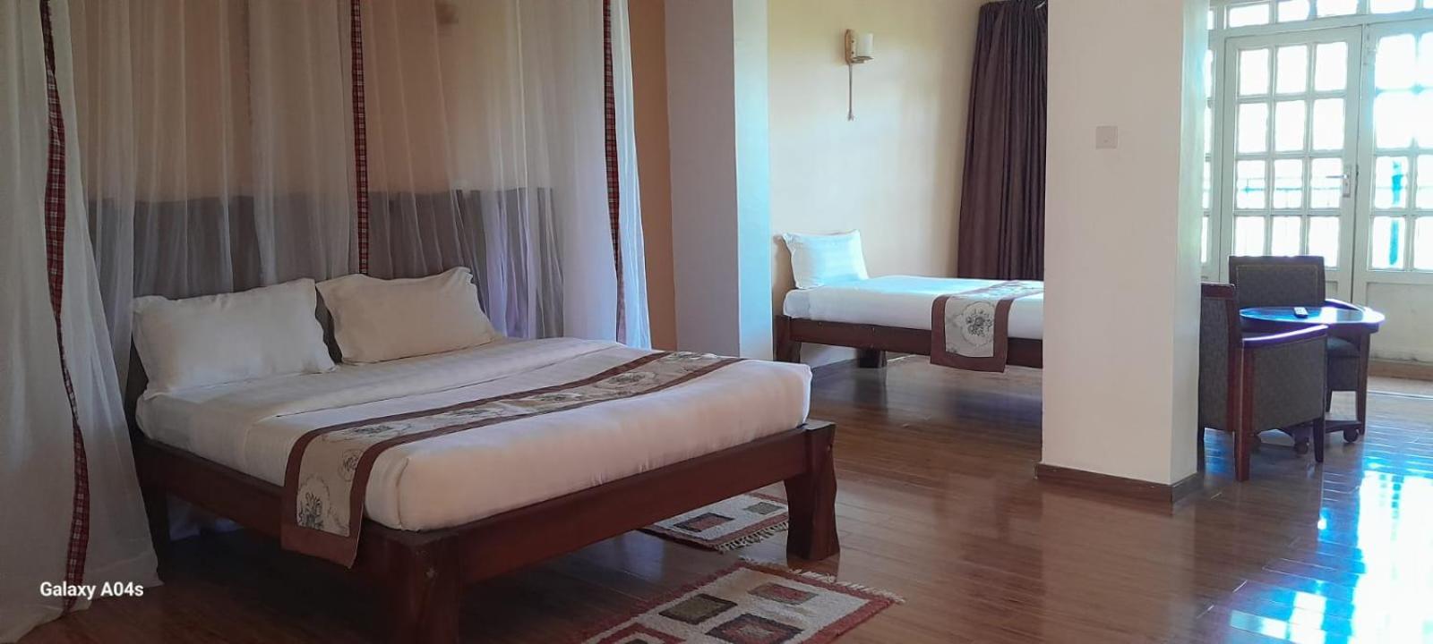 Esikar Gardens Hotel Narok Екстер'єр фото