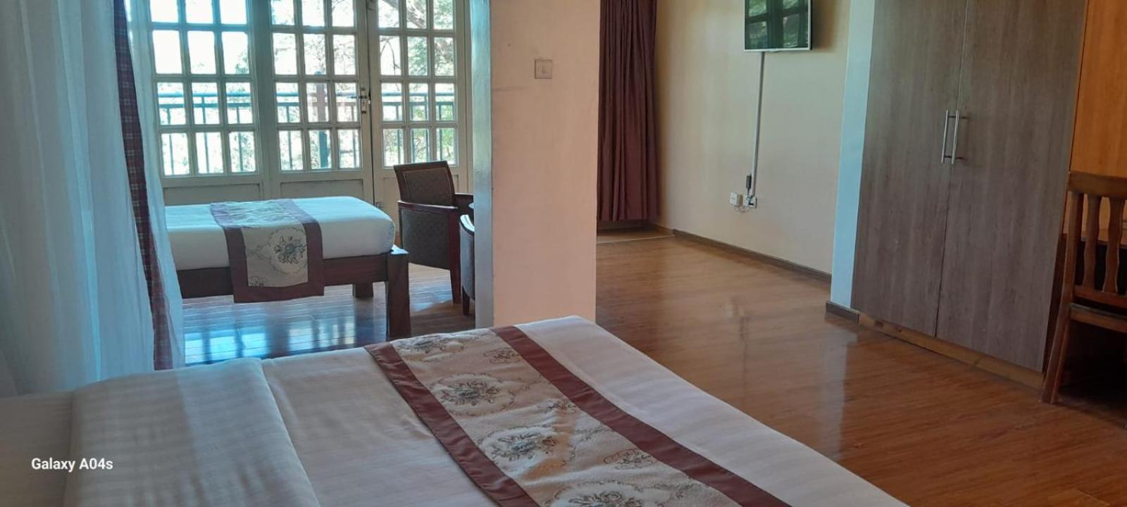 Esikar Gardens Hotel Narok Екстер'єр фото