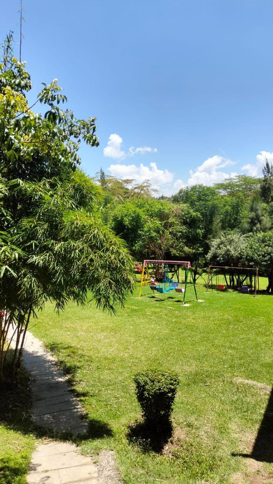 Esikar Gardens Hotel Narok Екстер'єр фото
