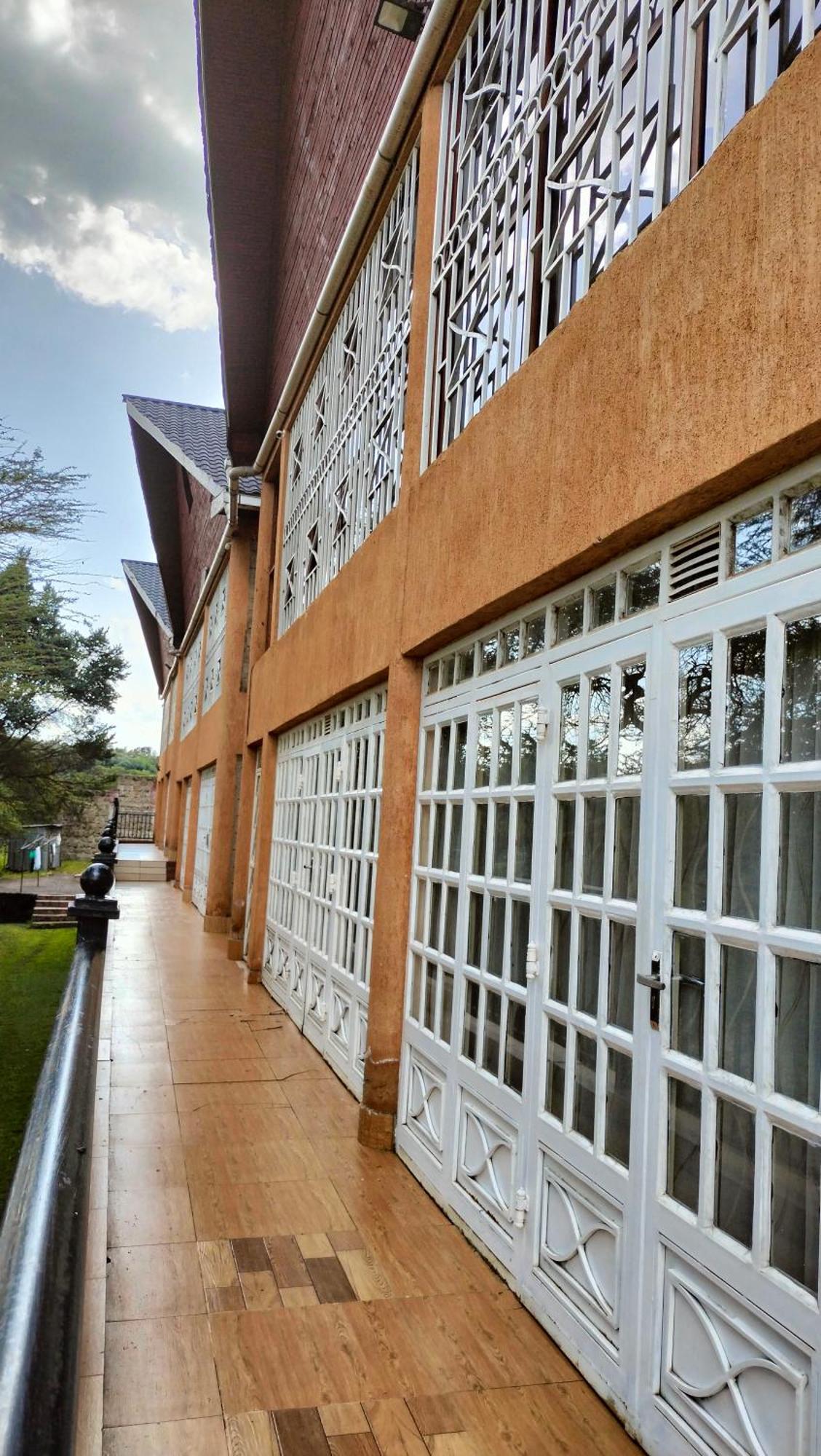 Esikar Gardens Hotel Narok Екстер'єр фото