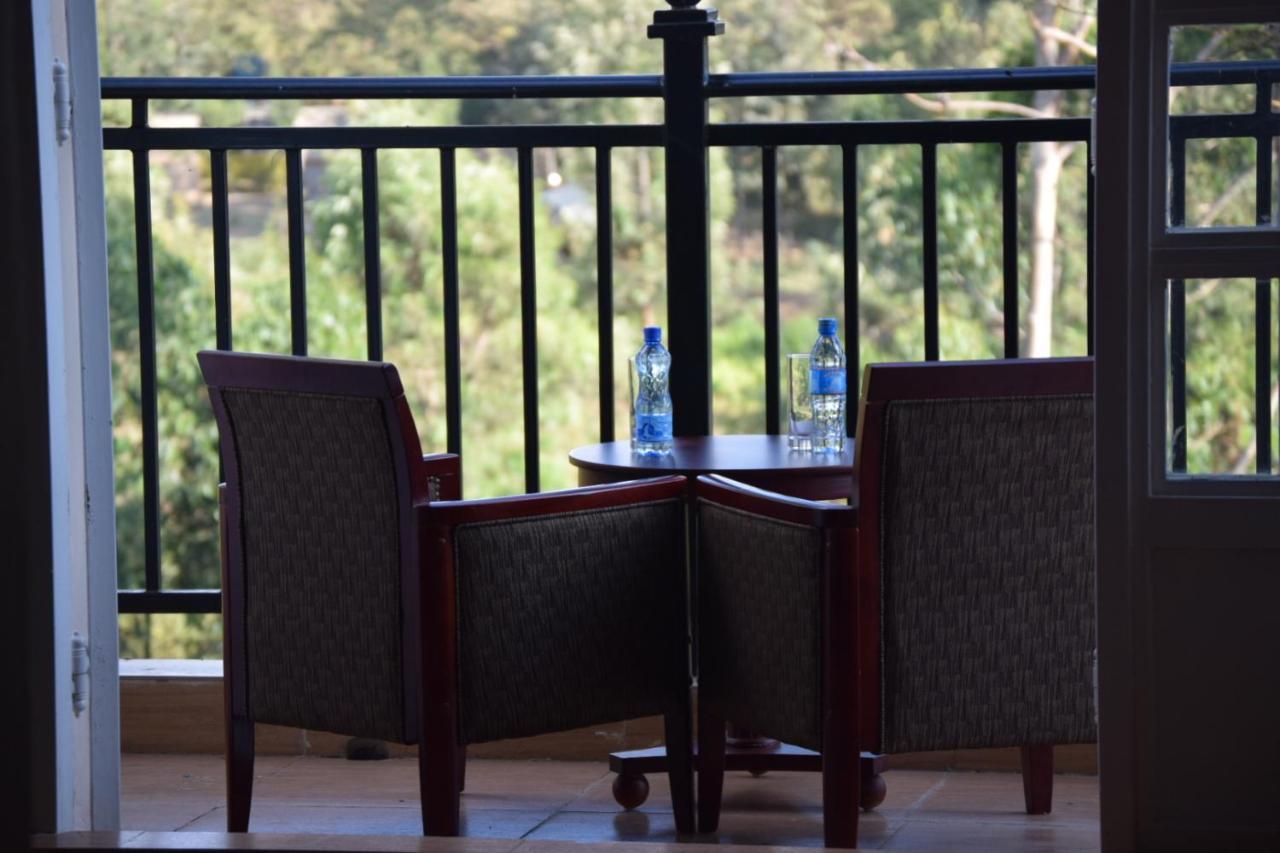 Esikar Gardens Hotel Narok Екстер'єр фото