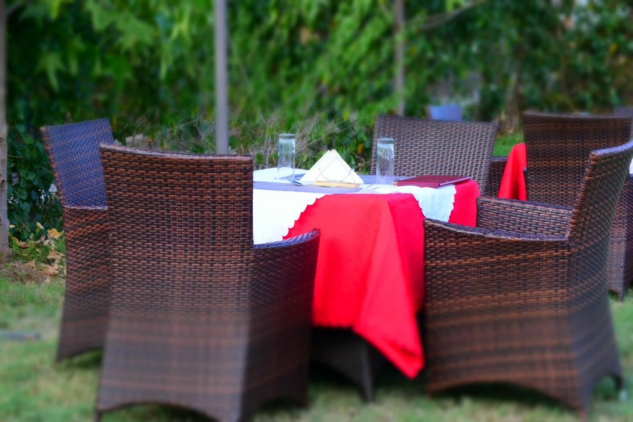 Esikar Gardens Hotel Narok Екстер'єр фото