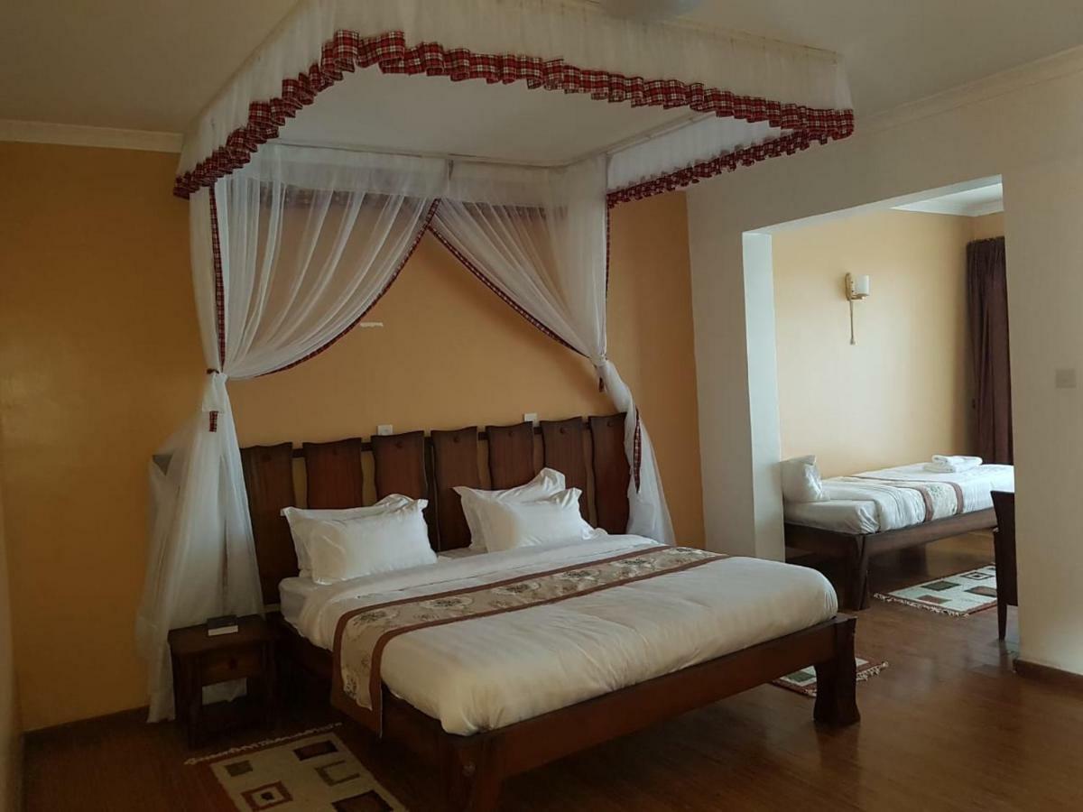 Esikar Gardens Hotel Narok Екстер'єр фото